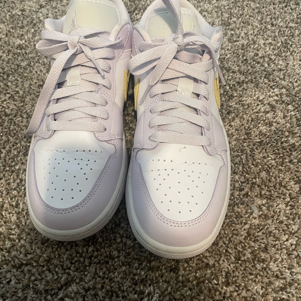 Women Nike shoes